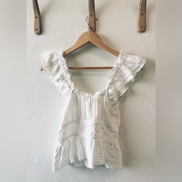 Steve Madden White Button Front Flutter Sleeve Peplum Tank Size Small - Picture 3 of 3